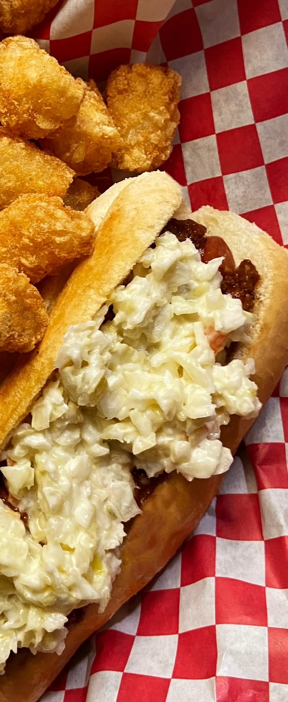 hotdog carolina style with tots
